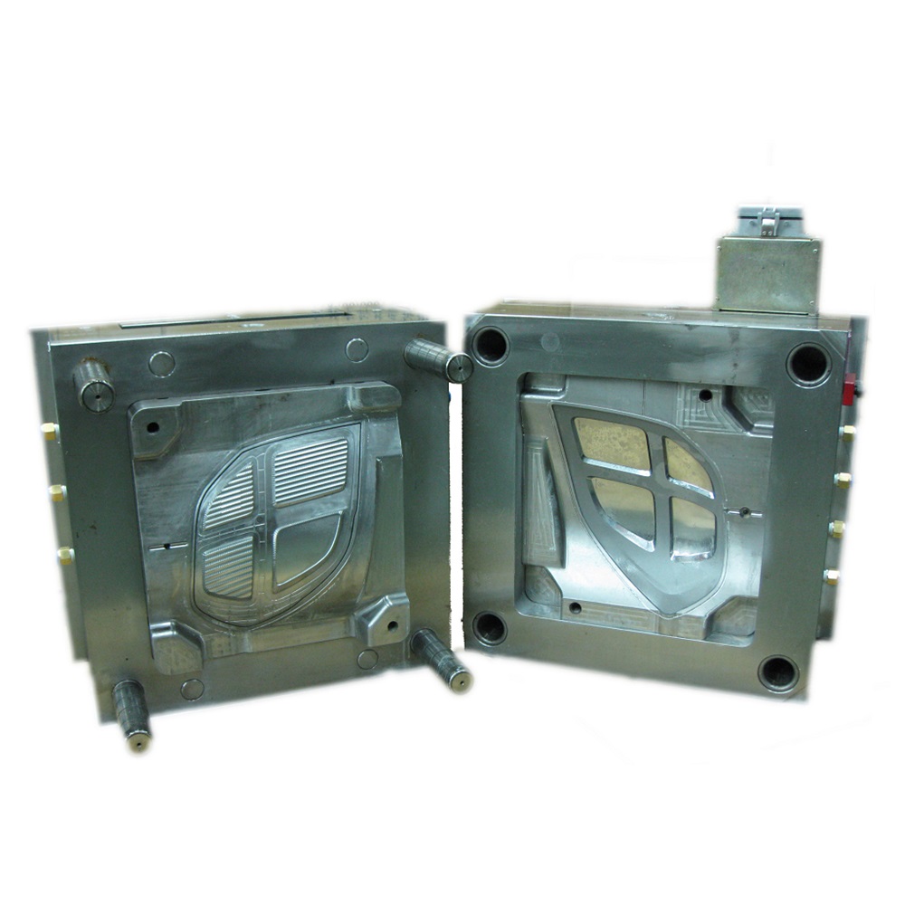Commercial Car Tail Lamp Bezel Mold