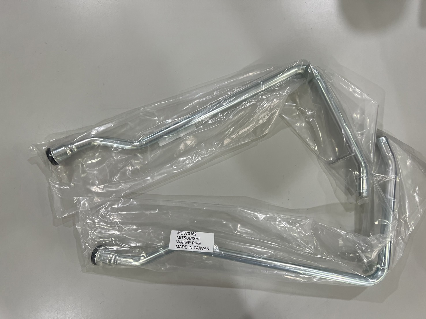 WATER PIPE FOR MITSUBISHI-OE:MD370162-MD370162