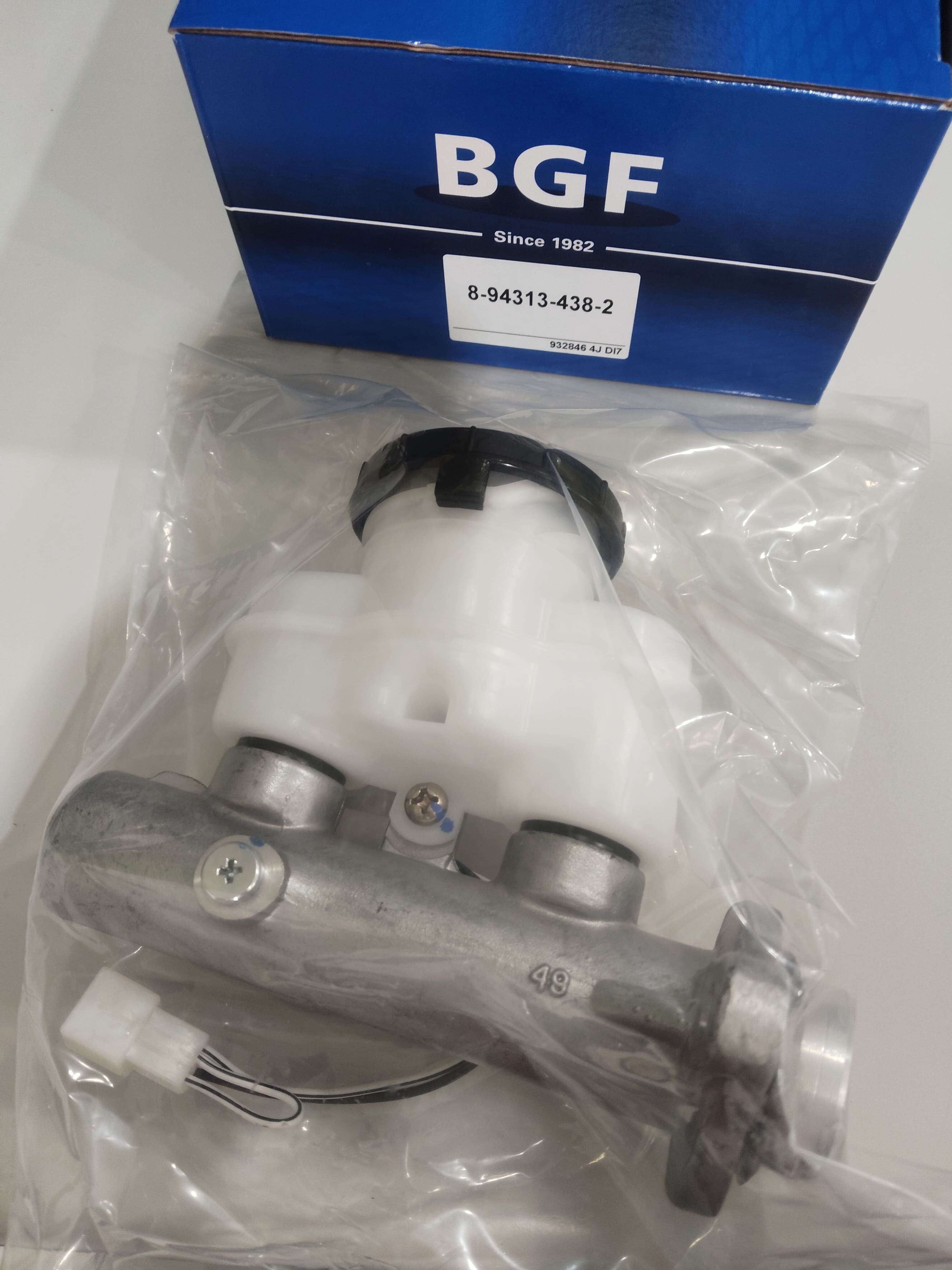 煞車總泵 BRAKE MASTER CYLINDERS FOR ISUZU-OE:8-94313-438-2-8-94313-438-2