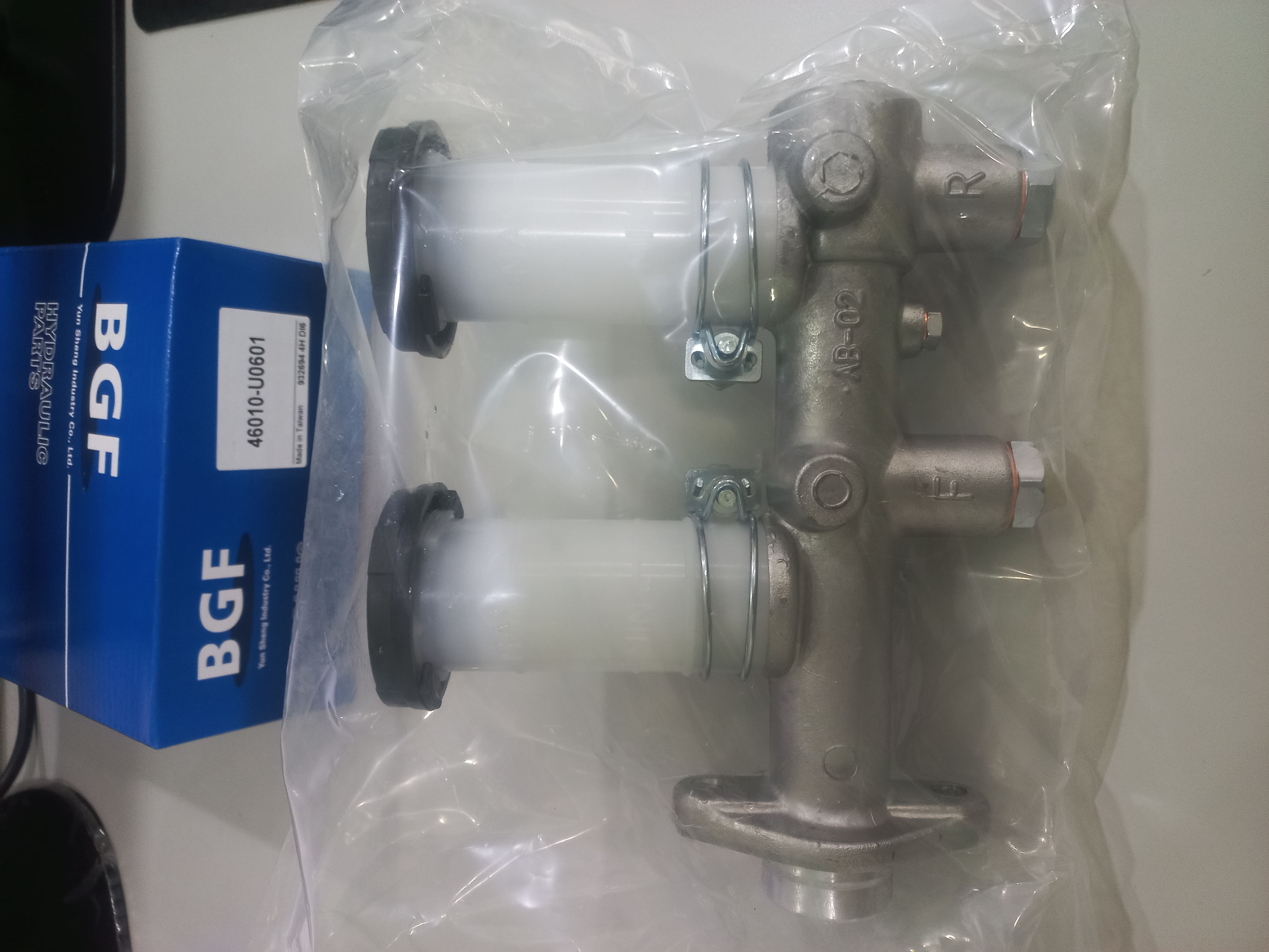 煞車總泵 BRAKE MASTER CYLINDERS FOR NISSAN-OE:46010-U0601-46010-U0601