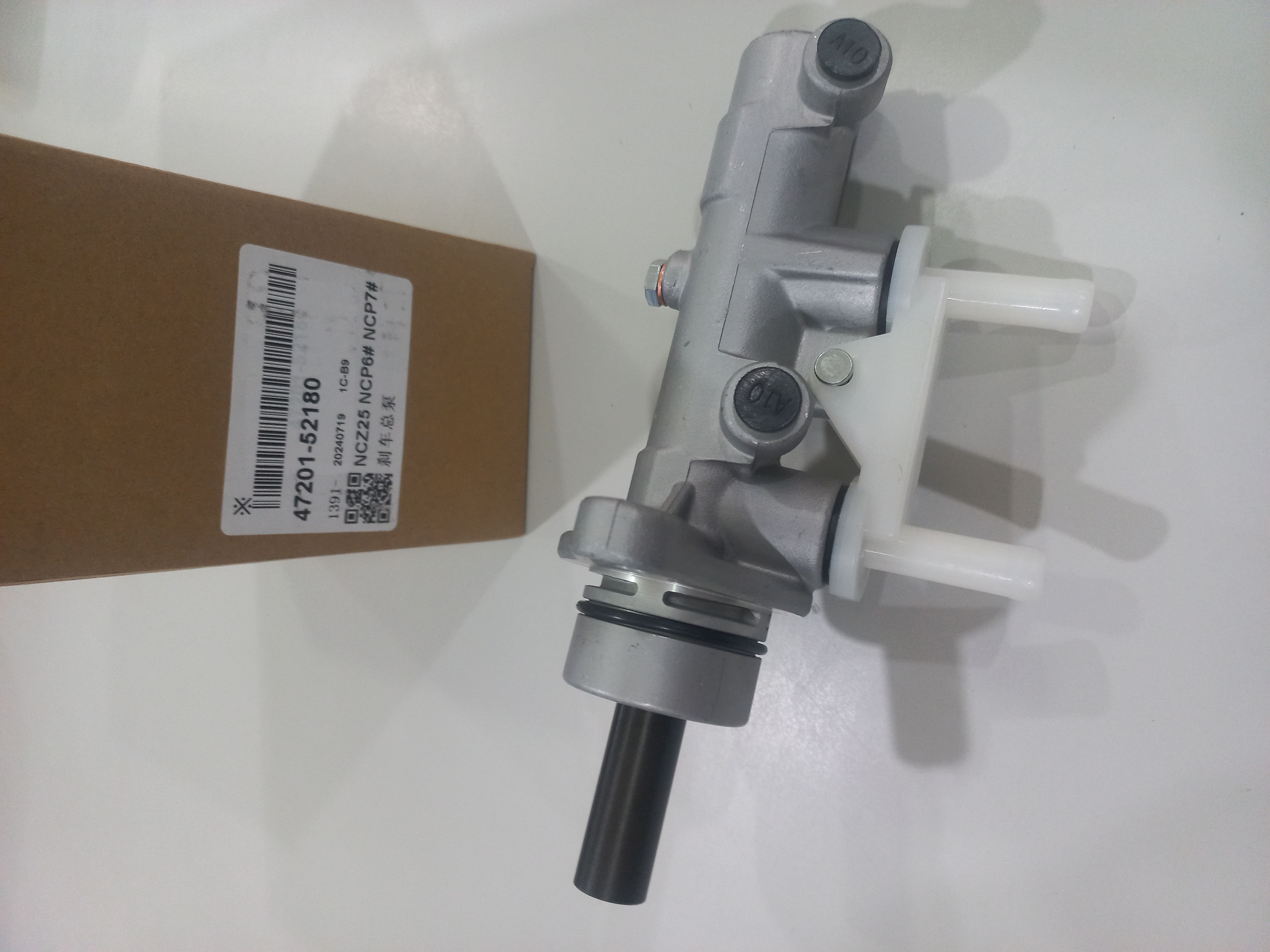 煞車總泵 BRAKE MASTER CYLINDER For TOYOTA-OE:47201-52180-47201-52180